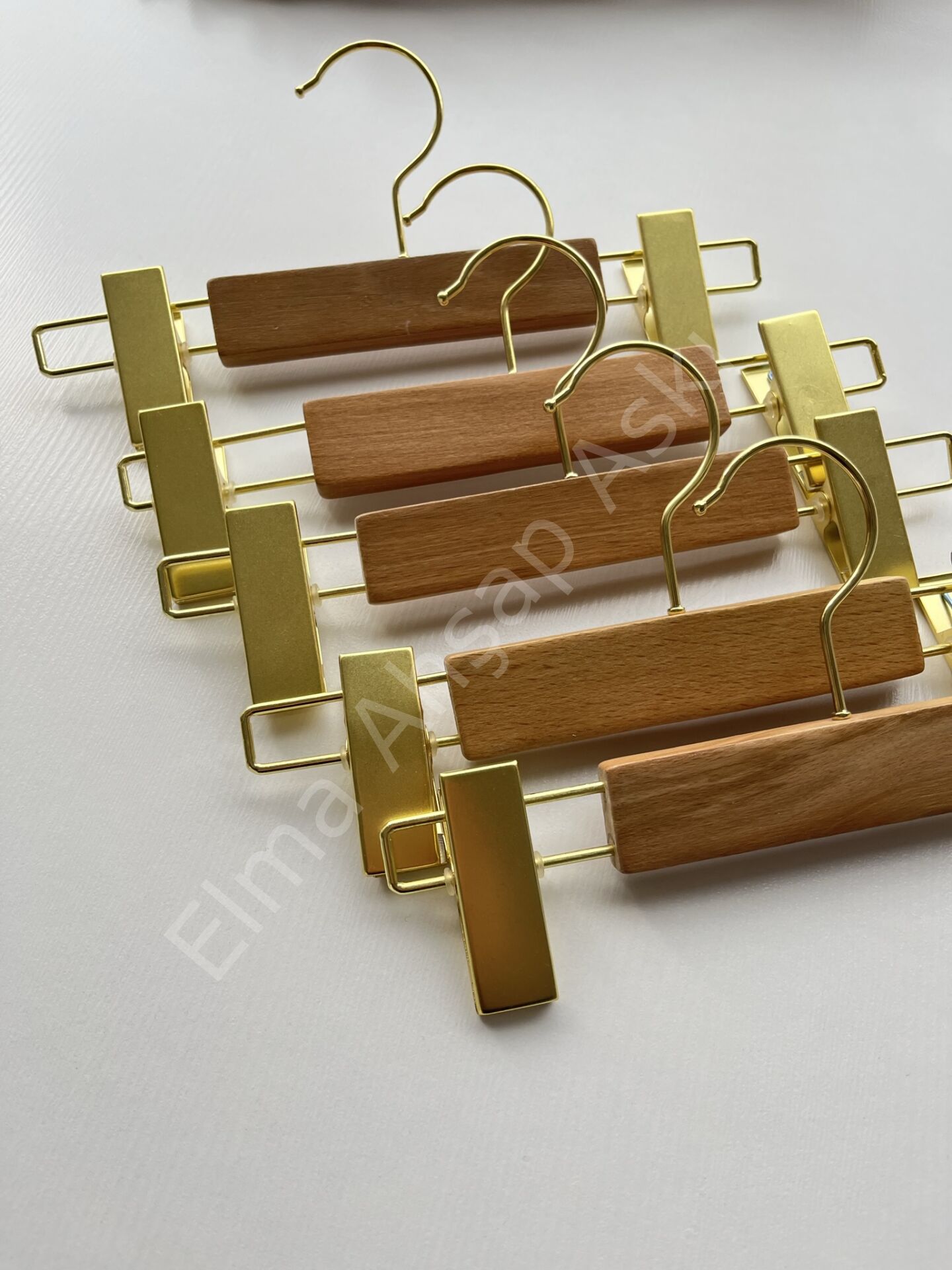 NATUREL Ahşap Bebek ve Çocuk Mandallı Pantolon Askısı ve Etek Askısı Gold Kanca